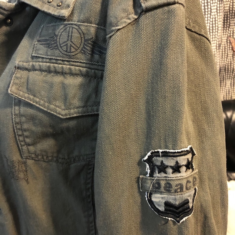 Uproar Jean Jacket - Picture 4 of 5